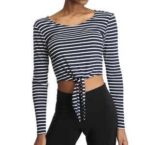 Lovers + Friends front tie top navy & white xs